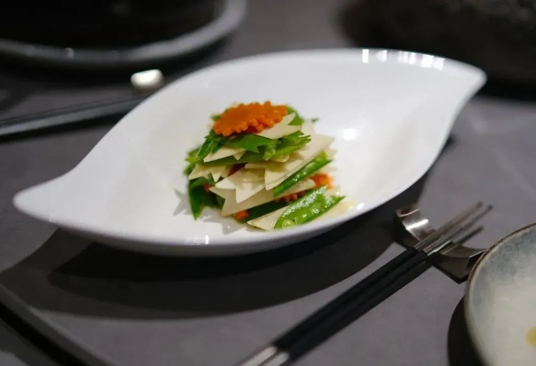 玛御谷高颜值森林餐厅，隐于林，隐于溪