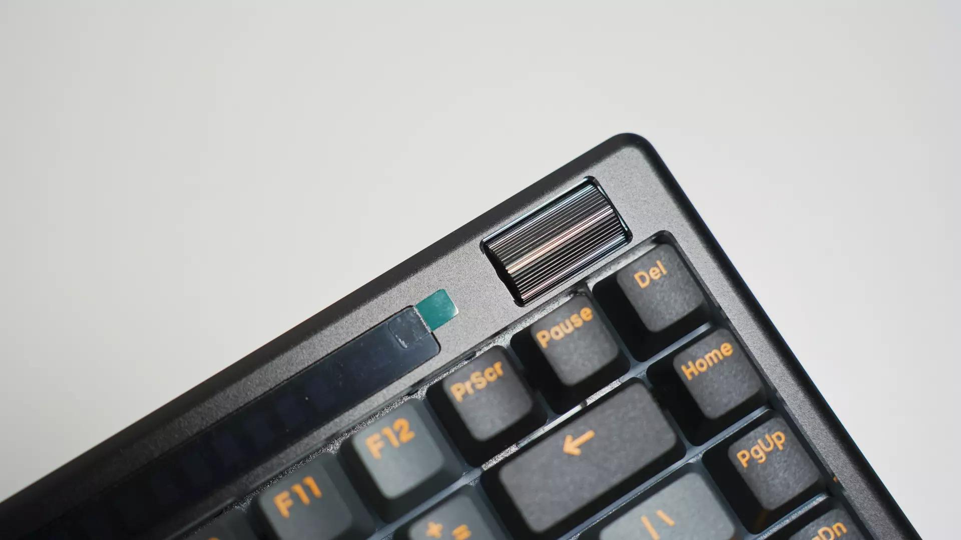 达尔优a84pro顶级外设,达尔优a84pro透明键帽测评