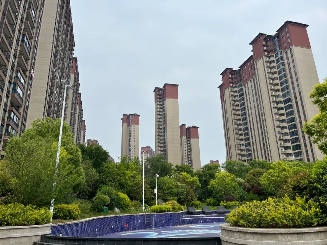 南京都市圈怎么样了,猛降400万和加价130万