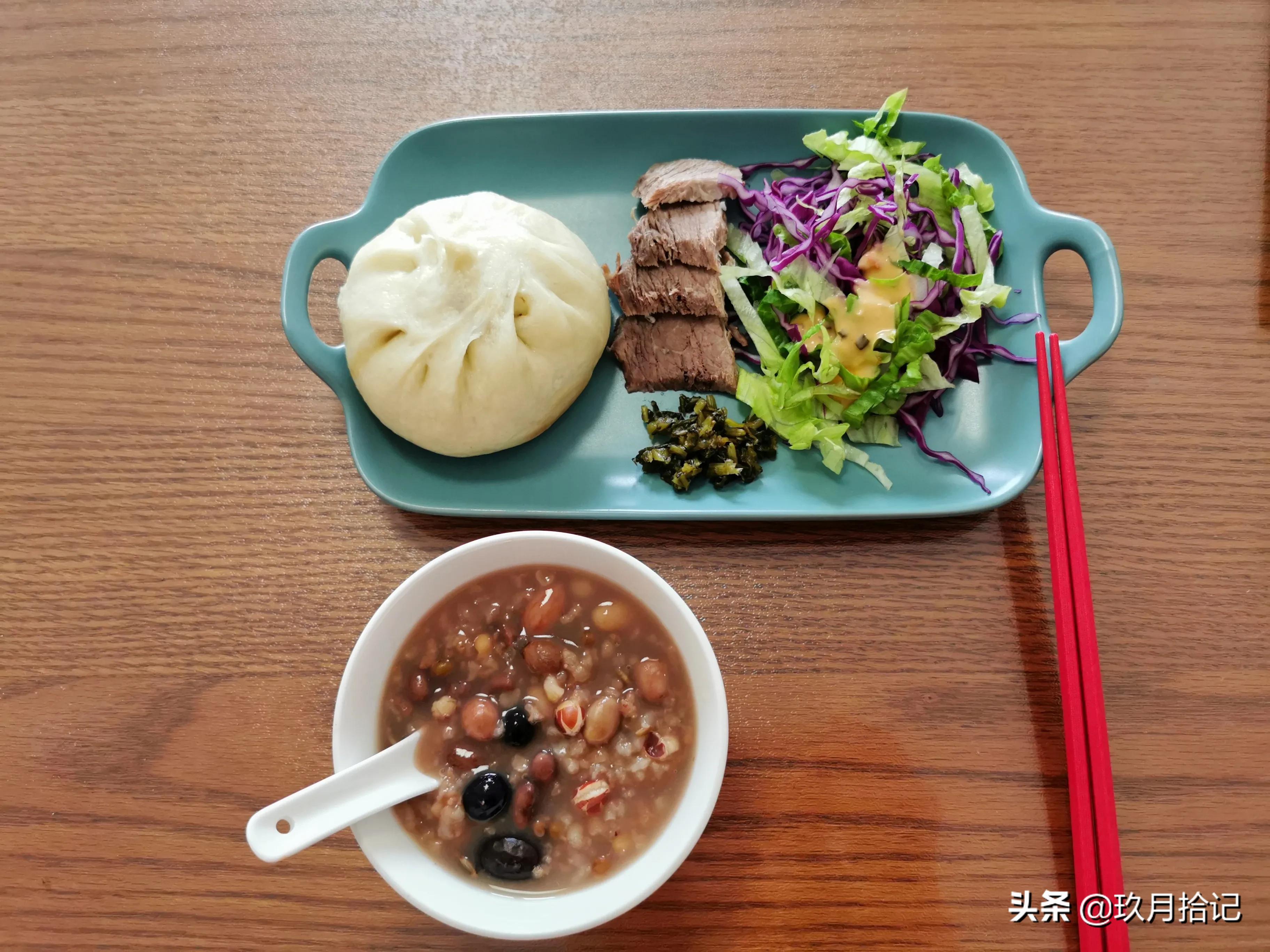 高中生学习紧张早餐别总牛奶面包，每天营养丰富换样吃用陪伴减压