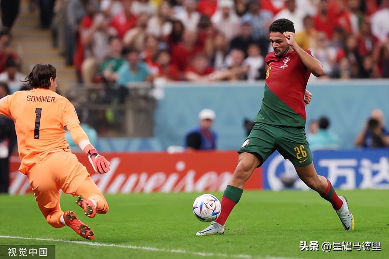 葡萄牙对阵瑞典c罗强势戴帽,葡萄牙3:2战胜瑞典c罗戴帽