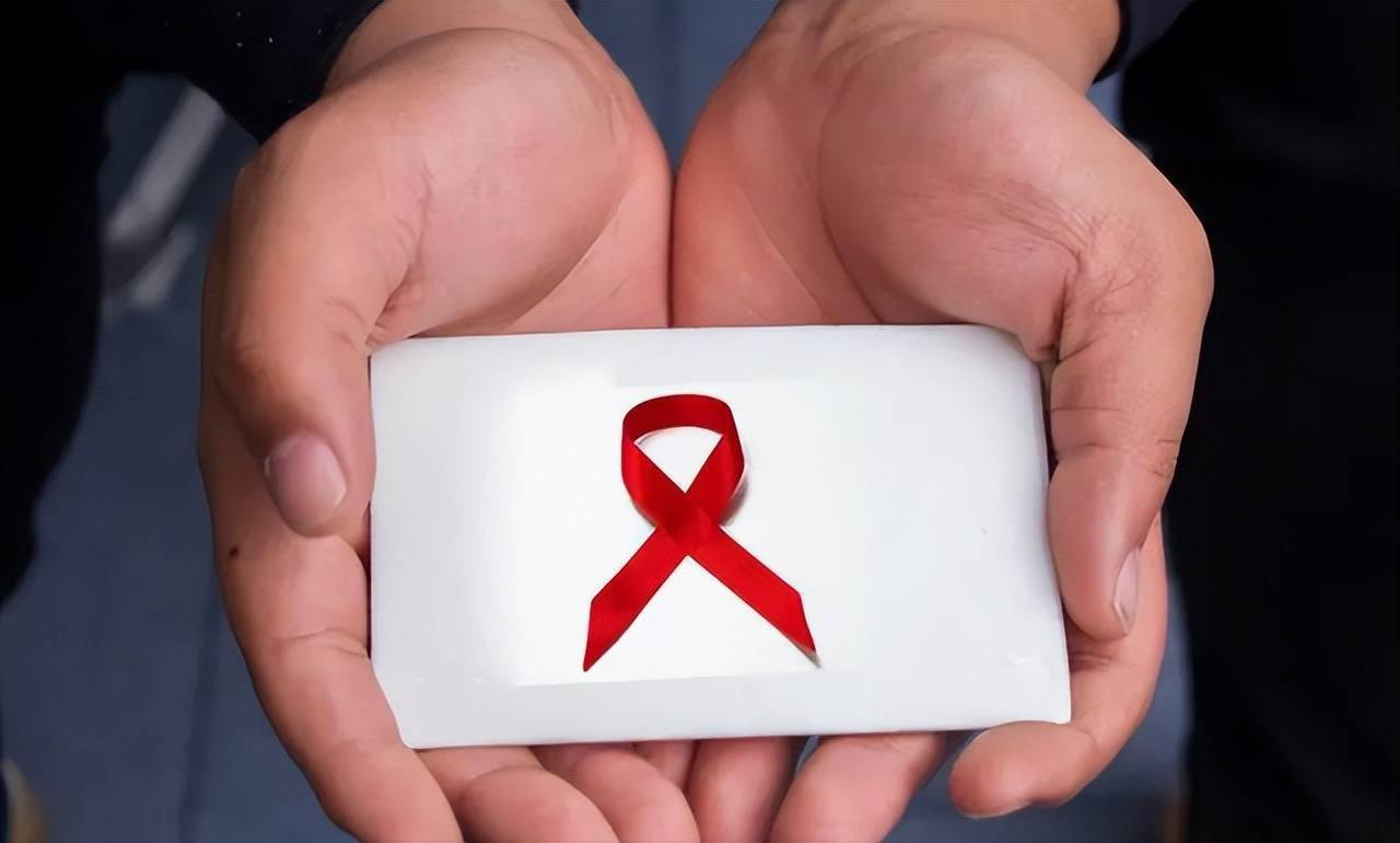 怀疑感染艾滋病怎么自救,感染艾滋病要一直吃药吗