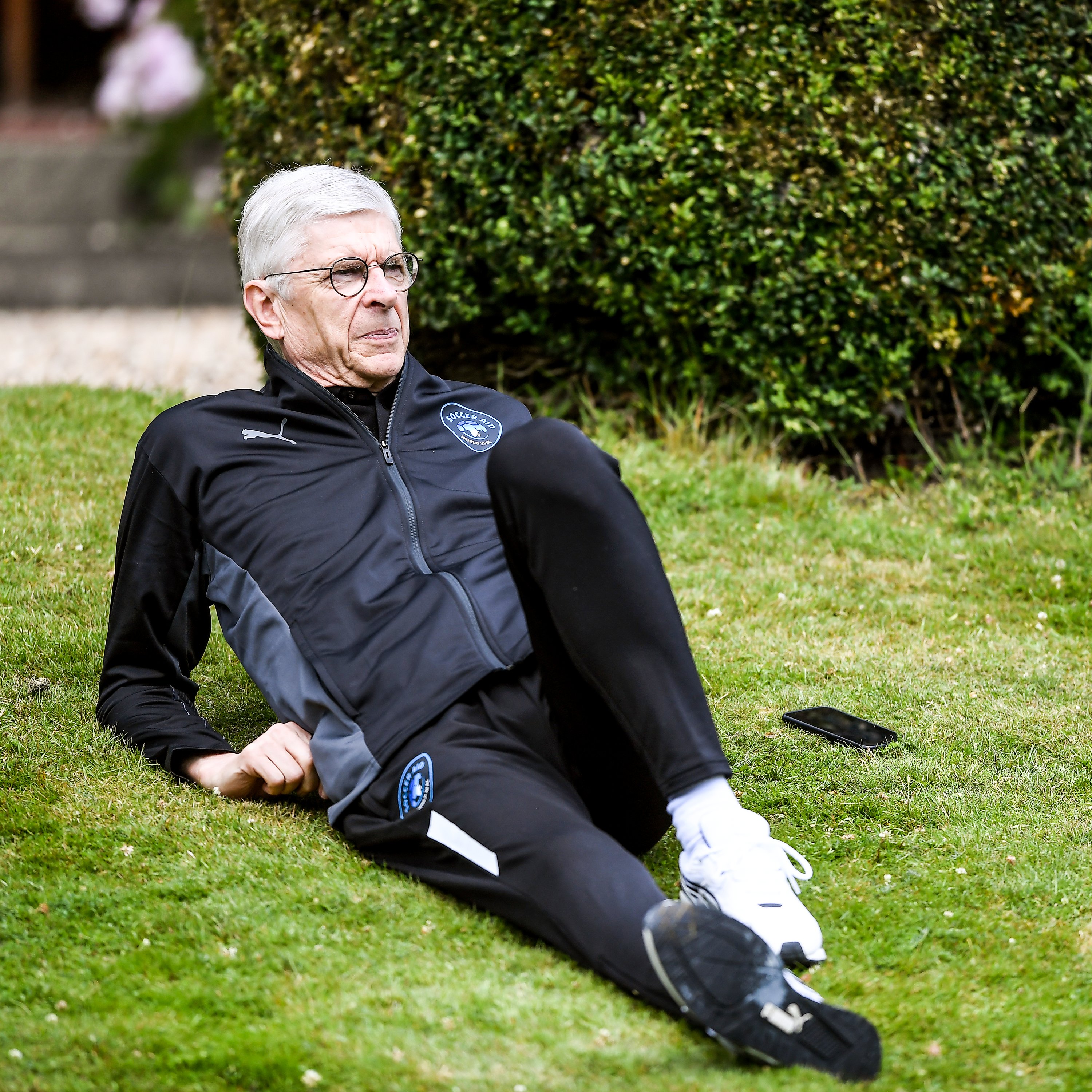 足球历史十大名帅,足坛十大教练被罚下场温格