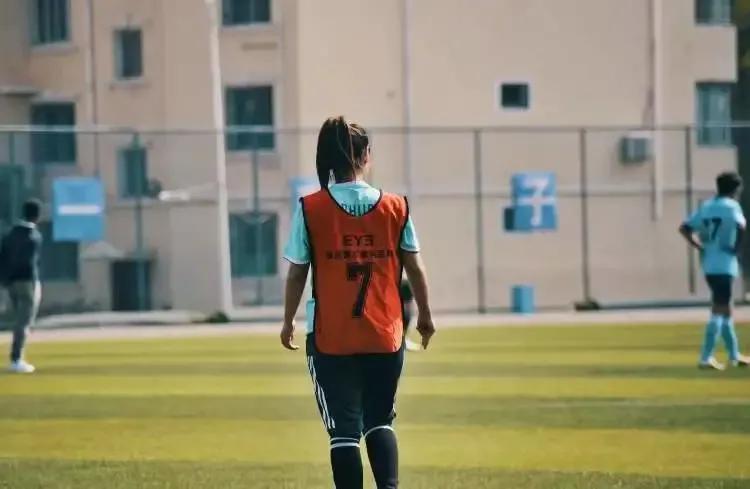 瓒崇悆濂冲缁村惥灏旀棌,瓒崇悆濂冲