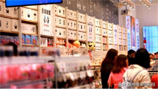 一直不好看小红书商业化，没想到被9块9包邮打脸了