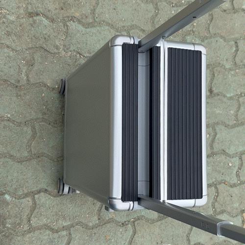 手机NFC解锁+移动办公平台：售价5K的地平线8号领航者登机箱测评