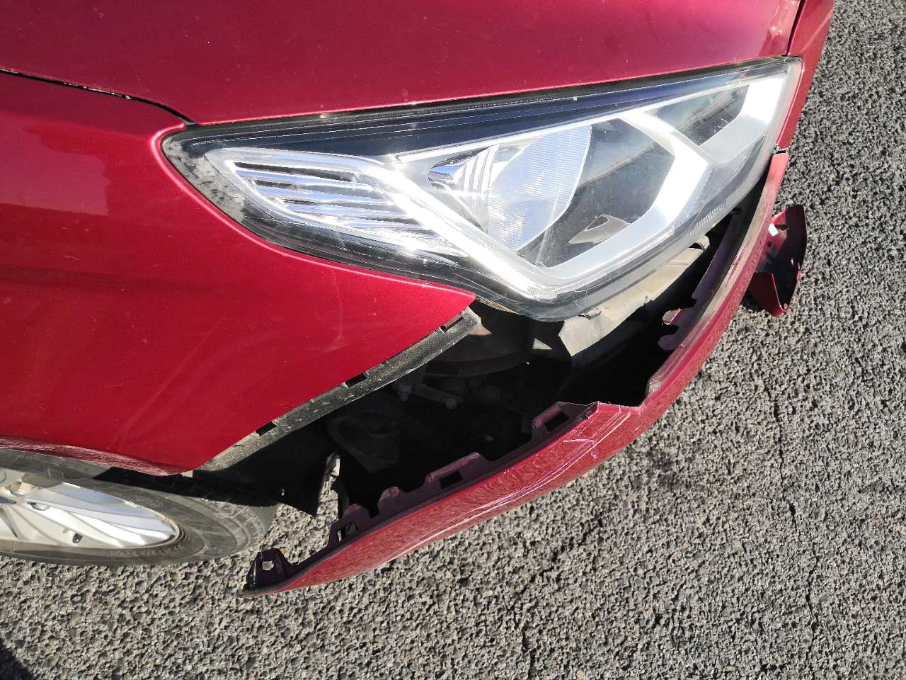 停车被刮蹭找不到肇事者怎么办,私家车停放楼下被划怎么办