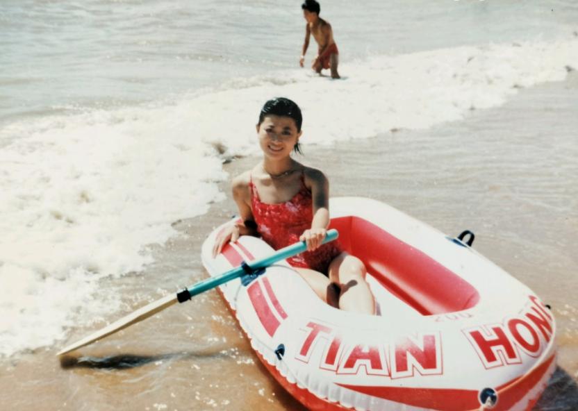 九十年代经典欧美流行时尚泳装,美女老照片高清80年代