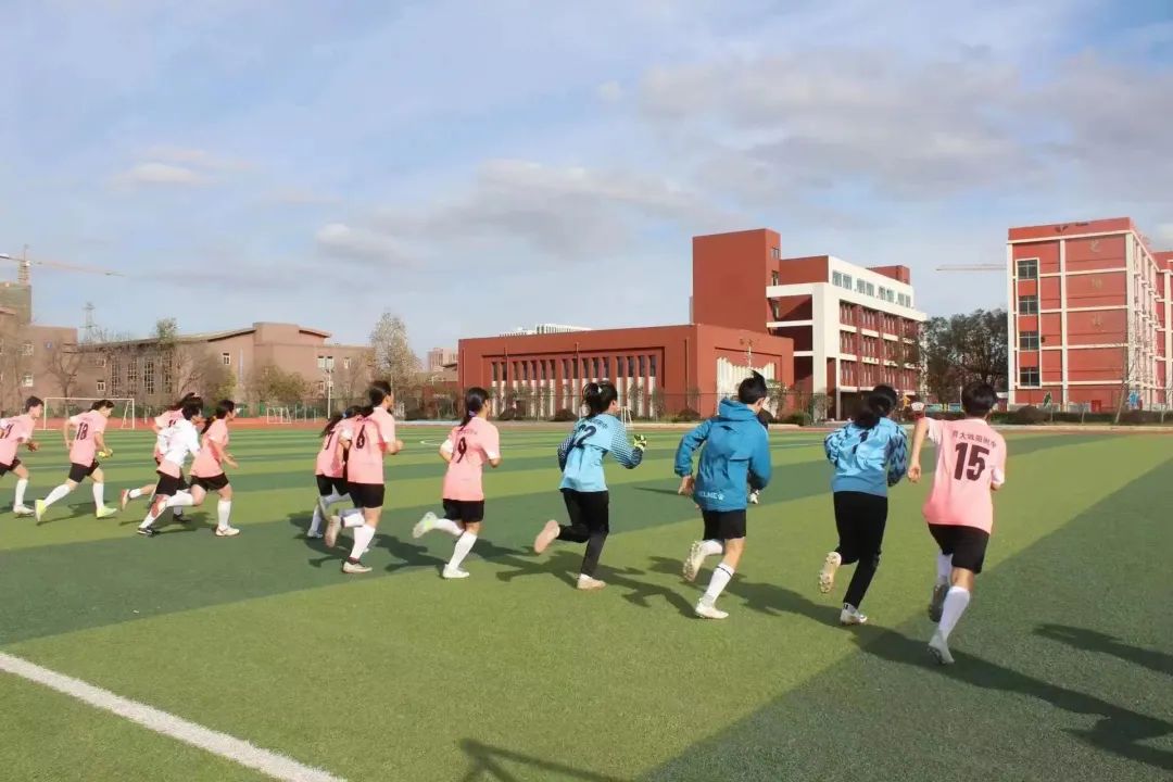 城阳十五中足球队,城阳十五中市长杯足球比赛