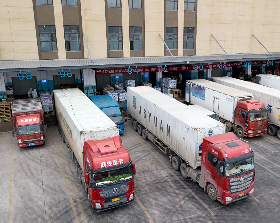 实体店买的酒怎么比网上贵好多,同一款酒不同商超价格不一样