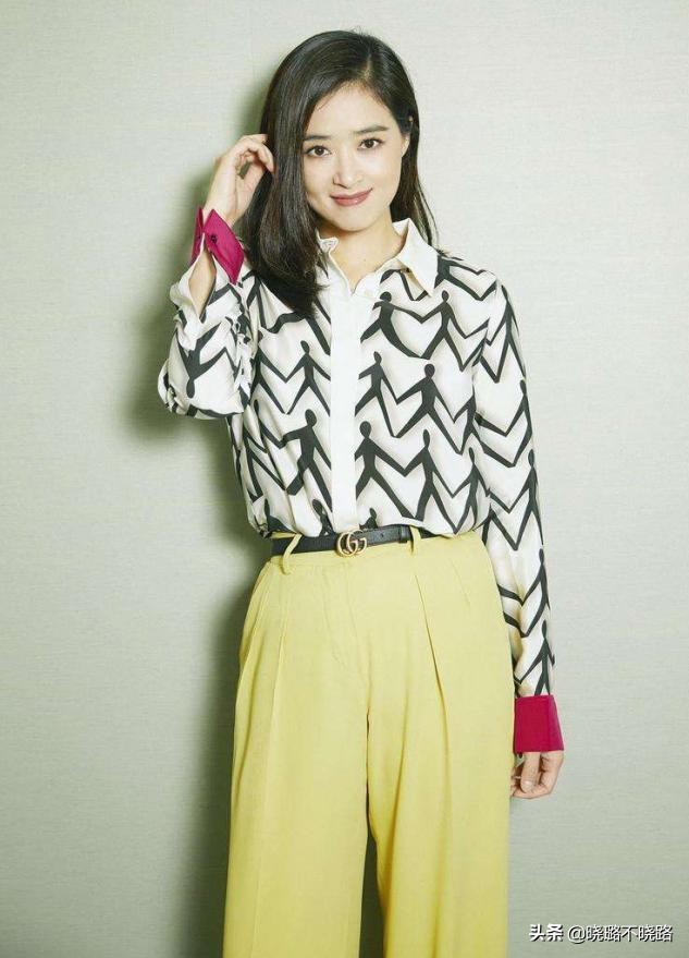 蒋欣穿什么样的裤子好看,胯宽腿粗妹子这样穿