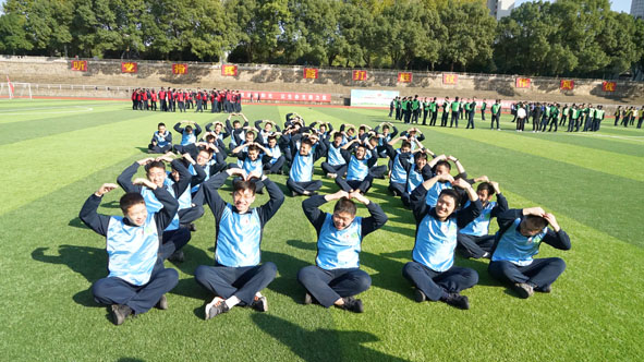 “悦纳你我心暖花开”，多样化心理健康服务暖军营——记国防科技大学研究生院第四届心理健康文化节活动