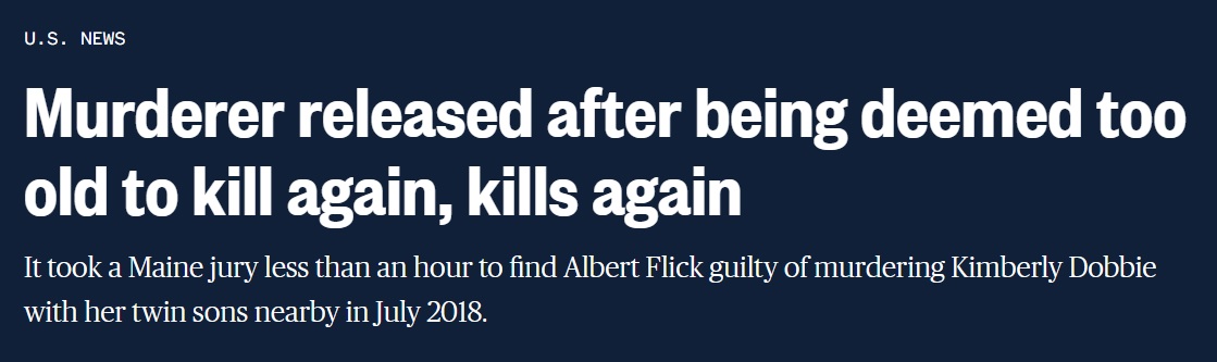 挖掘机抓玩具,挖掘机抓着飞机在飞的视频