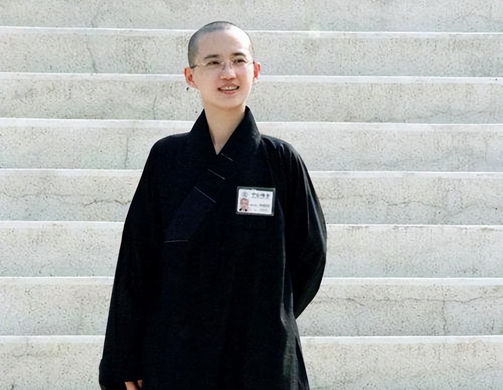 这几位遁入空门的明星：陈晓旭被忽悠，李娜为情所困，他放弃百亿