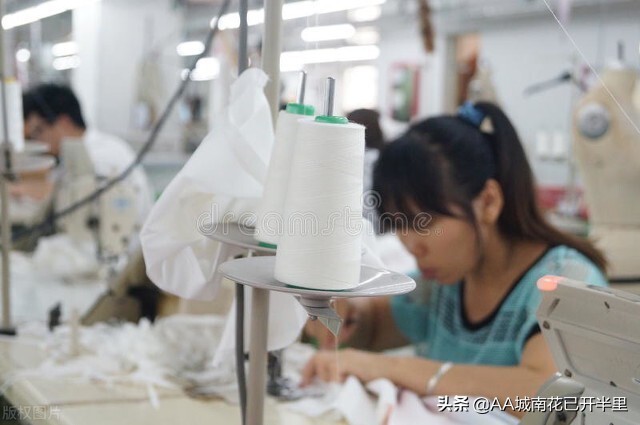 制衣厂月薪过万得做多少衣服,制衣厂一月工资一万多正常吗