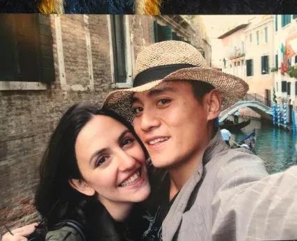 刘烨前任谢娜,刘烨是谢娜的初恋吗