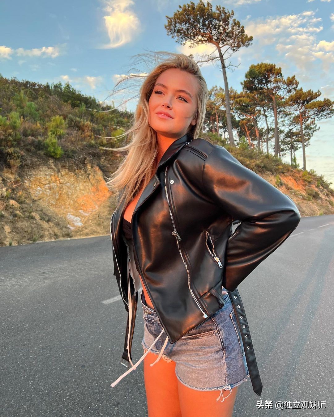 索拉亚埃克斯图片,德国金发模特索拉亚埃克斯