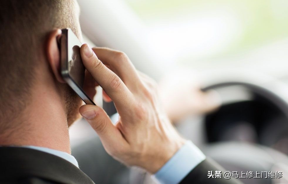 手机喇叭突然有杂音滋滋怎么解决,苹果手机通话有杂音什么原因