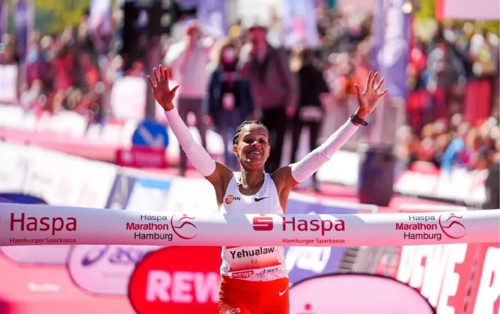 200米最快女子世界纪录,世界最快的女子半马