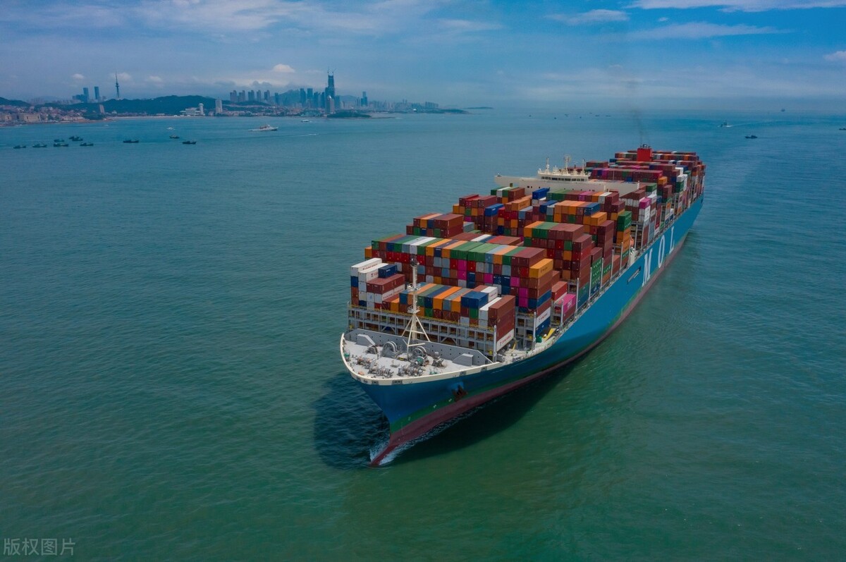 国际货运海运比较,国际贸易海运还是空运