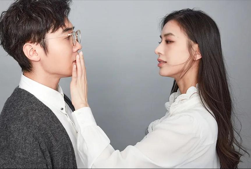 我穿着防爆服被观众暴打,但演出不能停