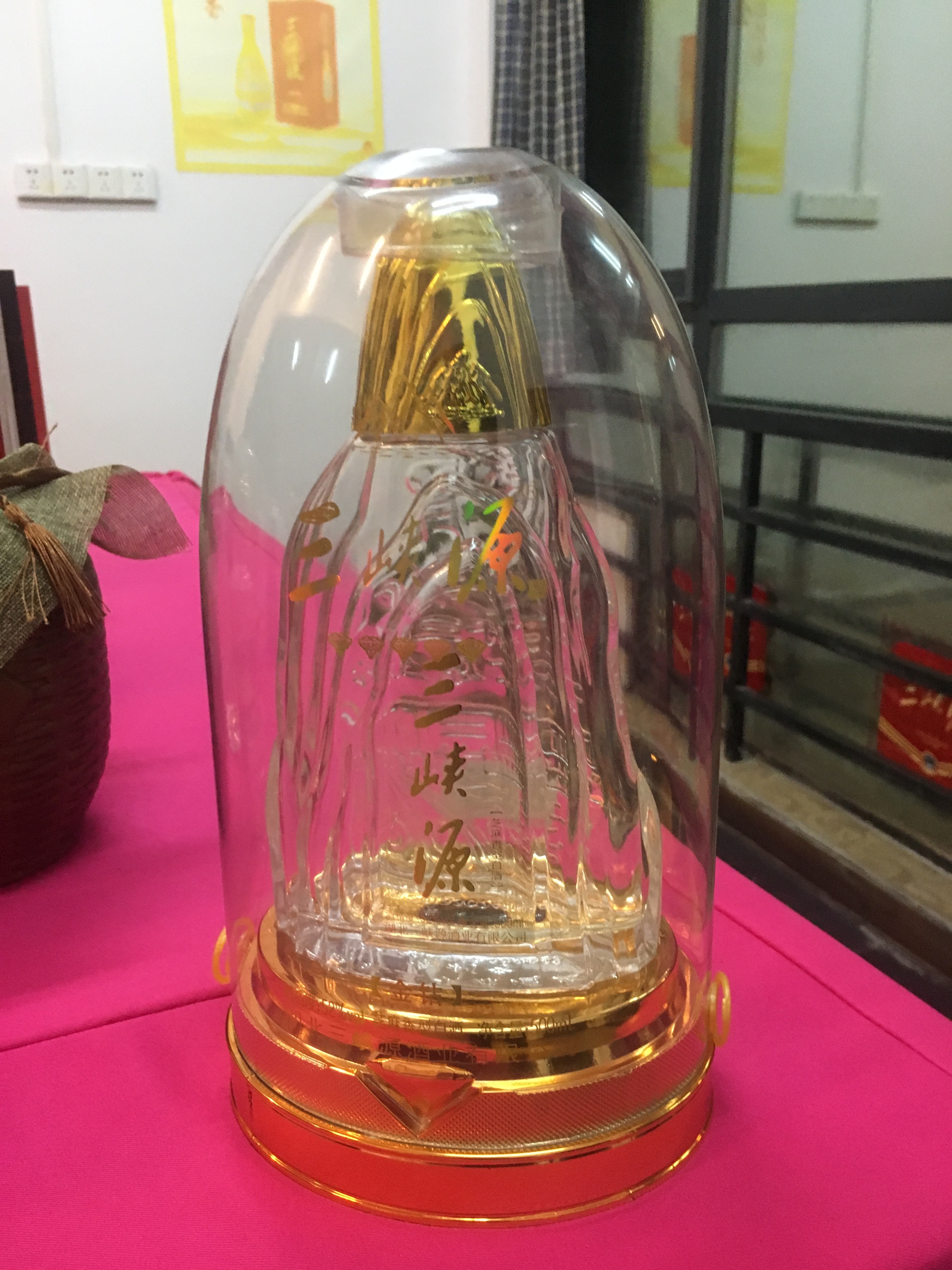 浅谈湖北三侠源白酒贴牌加工的品牌价值