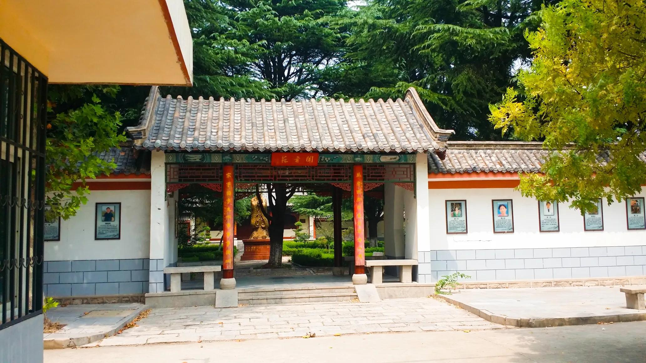 这所中学虽不在主城区，但知名度却悄然攀升