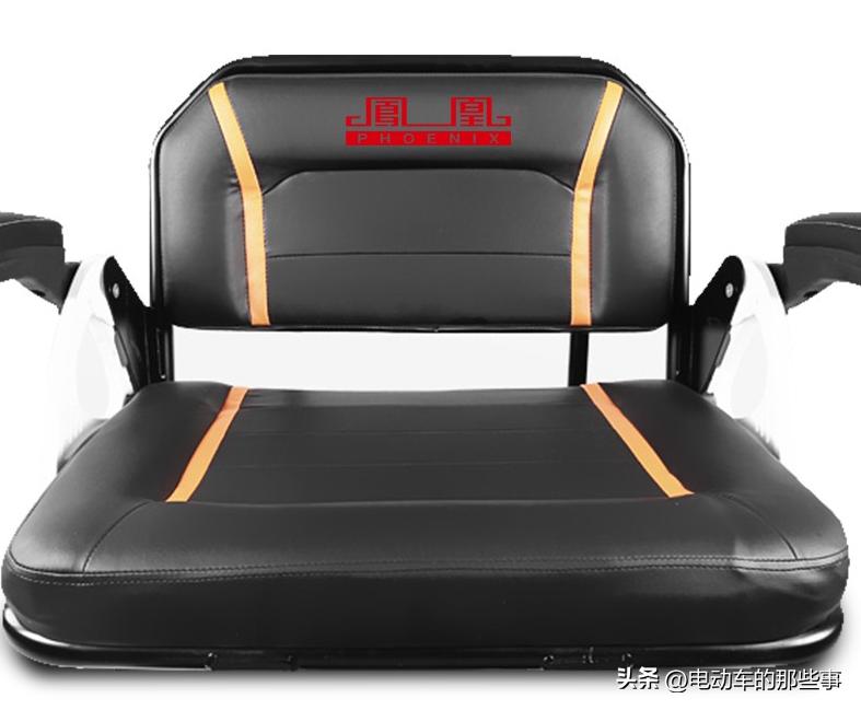 凤凰H6四轮电动车测评:自带雨棚,智能控速,适合60~80岁老年人