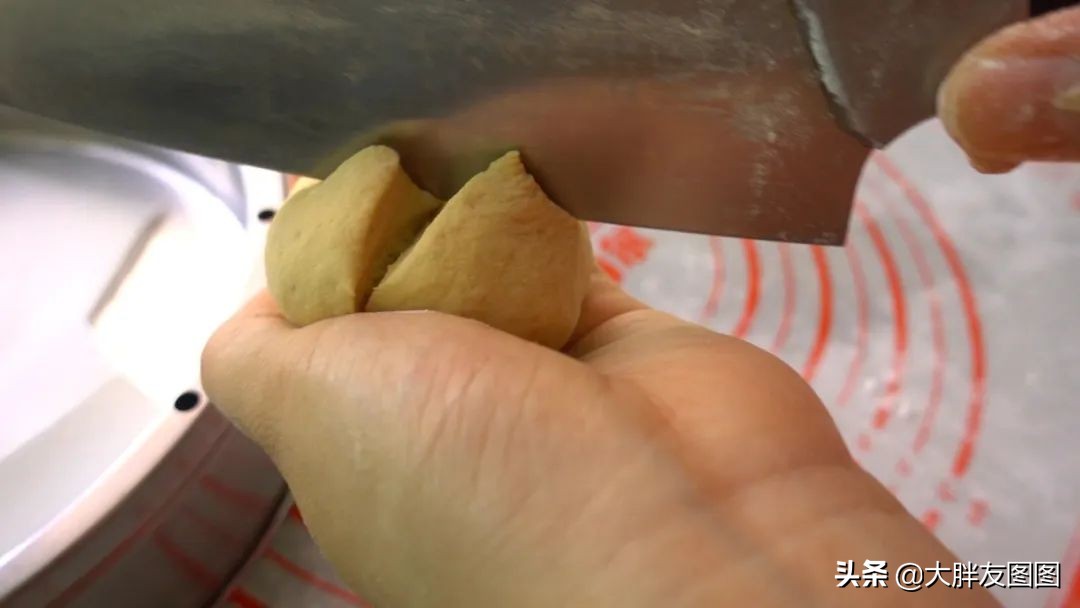 红糖馒头最简单快速的做法,高颜值红糖馒头最正确的做法