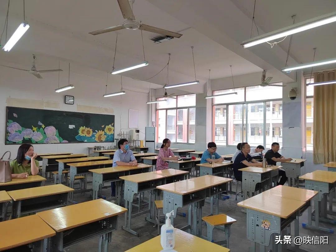 固始县高级中学举办2022—2023学年新教材培训