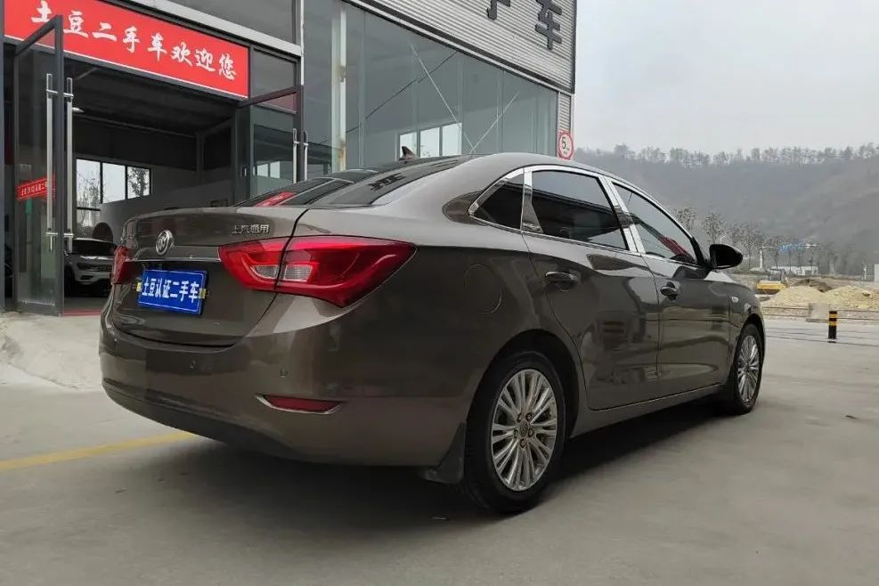 十堰龙信汽车城二手车市场,十堰龙信二手车市场雅阁