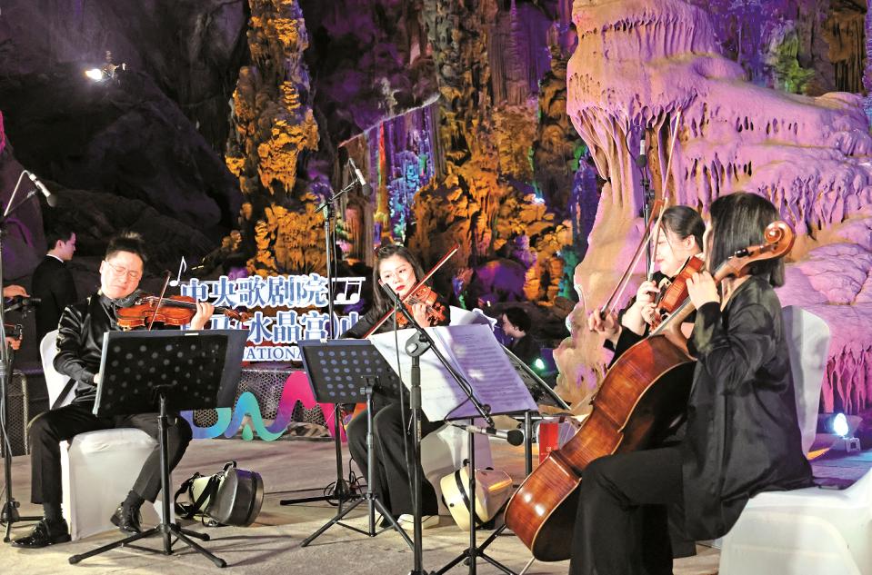 春风化雨润物无声——“春雨工程”助推民族地区文化大繁荣大发展