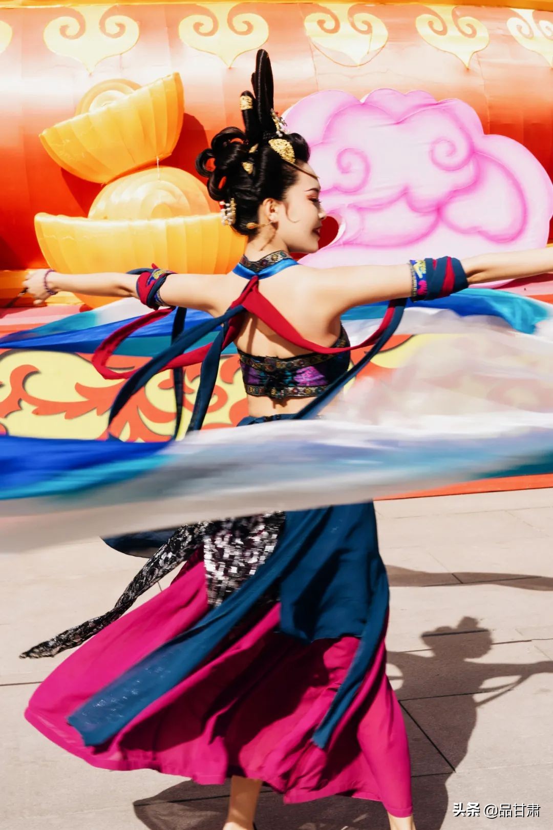 敦煌遇见飞天小姐姐,带你走进敦煌莫高窟