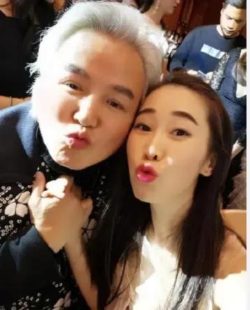 张庭夫妇卖产品,张庭夫妇卖的产品怎么样