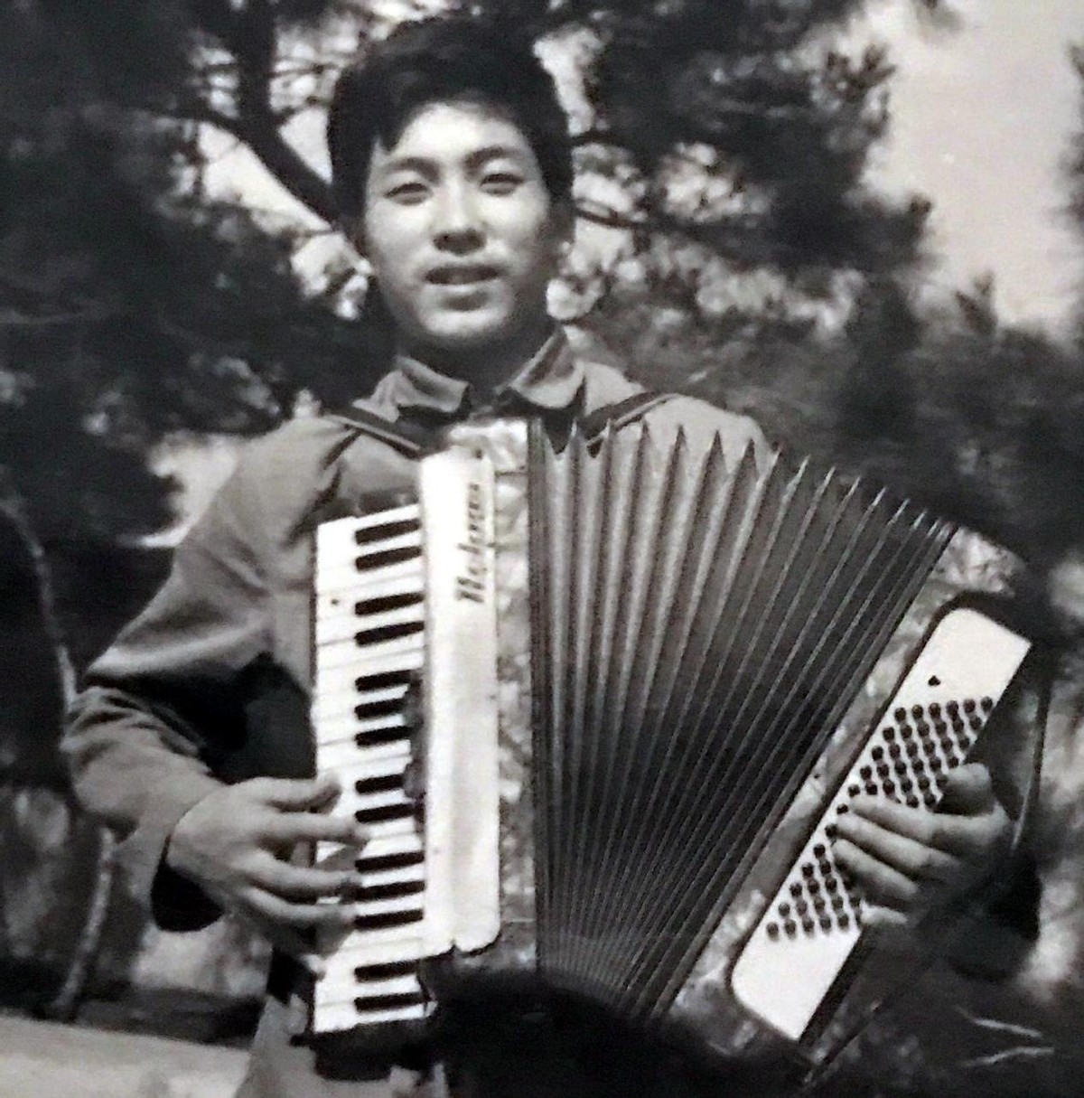 佟铁鑫：一婚娶歌手金曼生下儿子，二婚娶带娃林丹诗，如今咋样