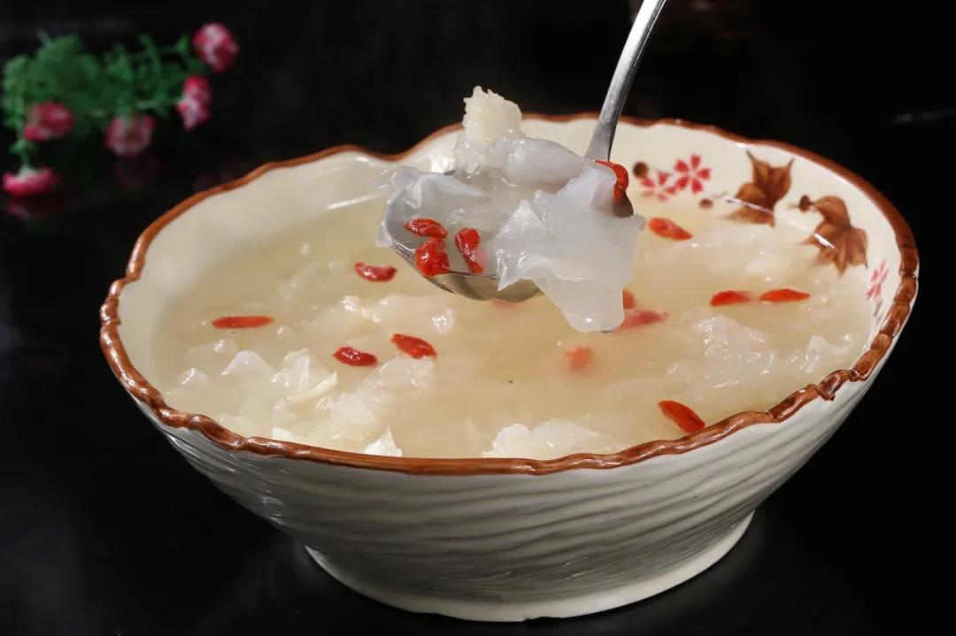 喉咙干痒白痰咳嗽怎么缓解症状,喉咙有痰干痒咳嗽是什么原因