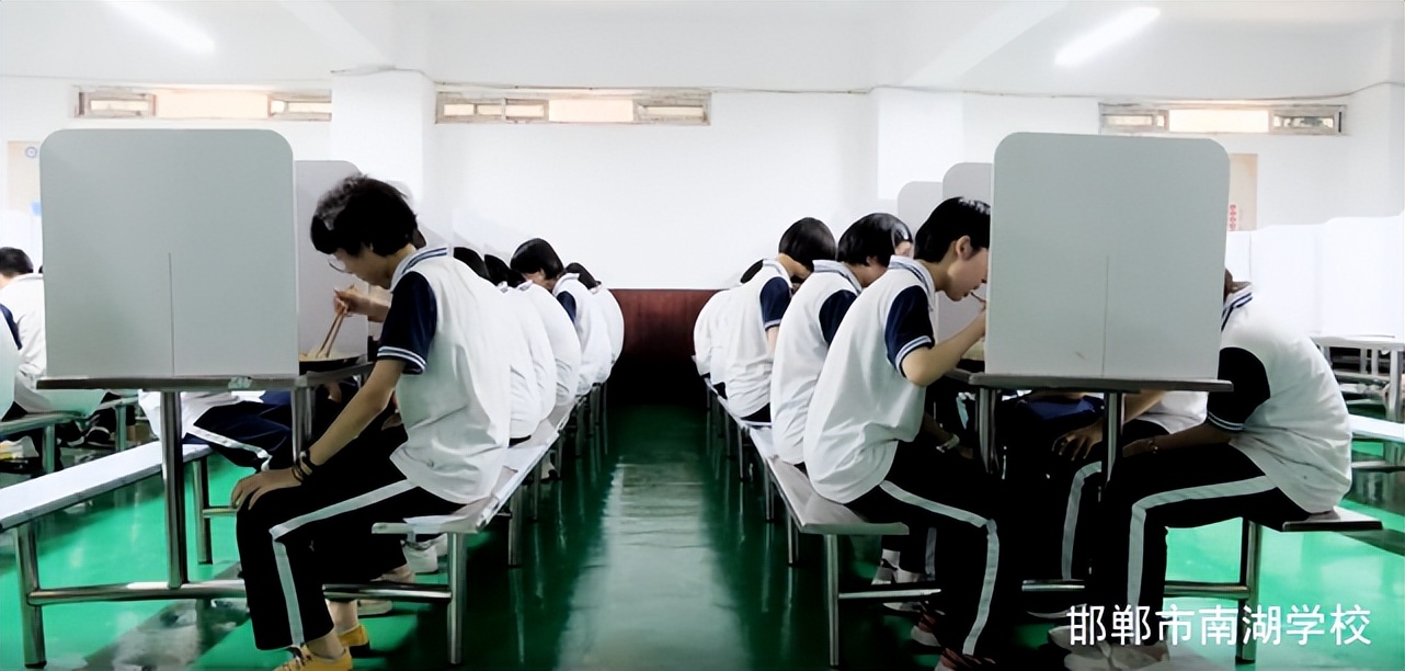 邯郸南湖学校,邯郸南湖中学电话号码