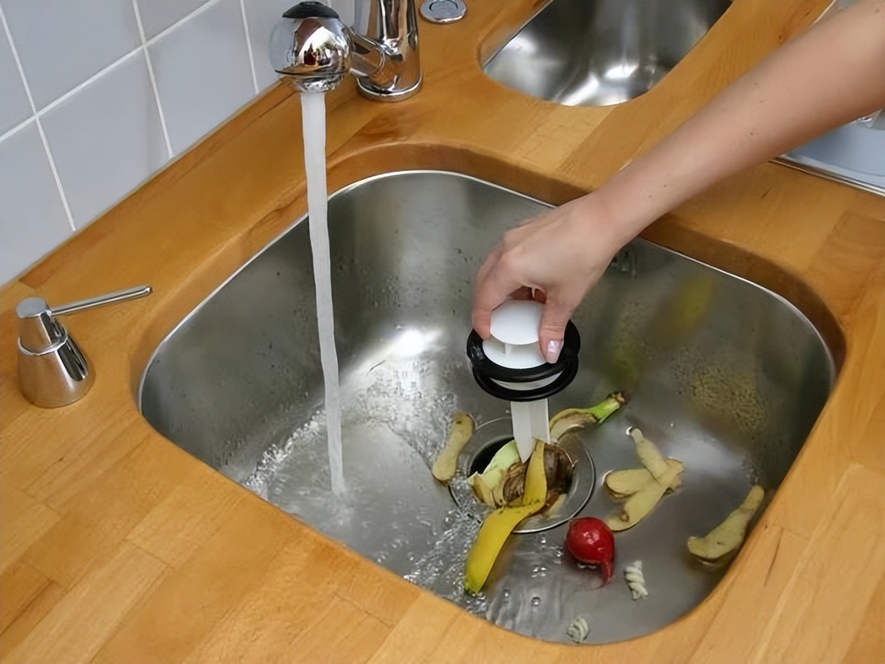 厨房下水慢怎么办妙招,厨房下水管下水很慢怎么办