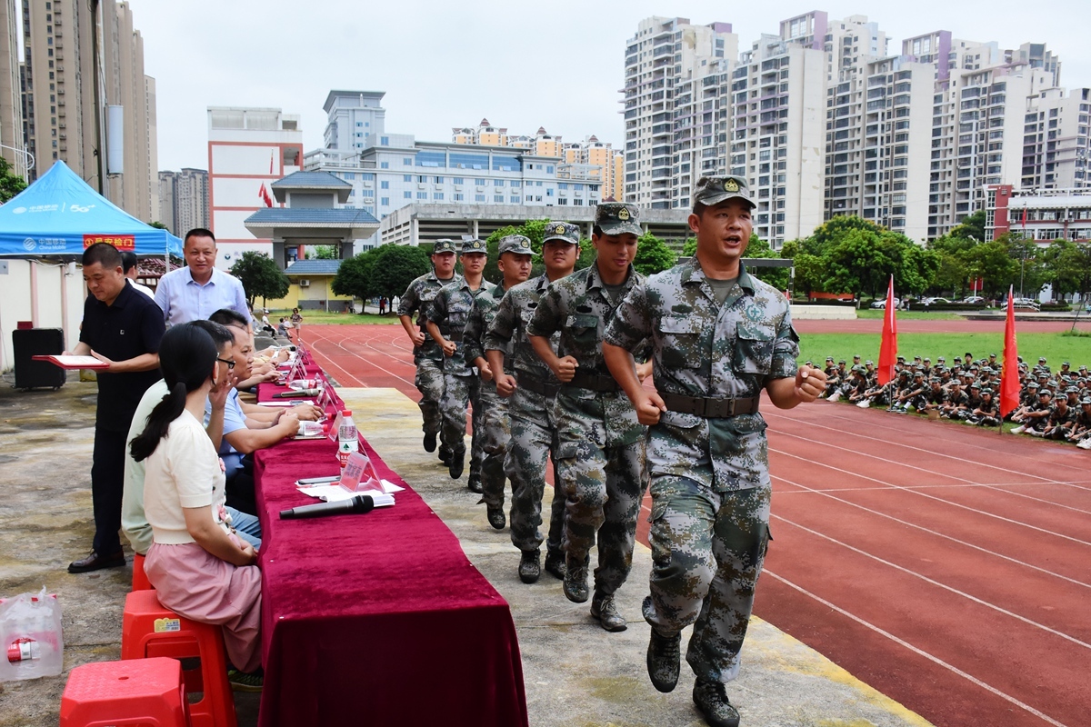 桂林各校军训精彩回顾,广西军训队列操
