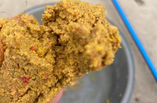 老坛玉米的正确使用方法,老坛玉米诱鱼技巧