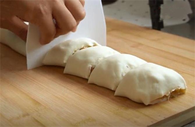 卷心菜和火腿肠咋样做,卷心菜鸡蛋火腿肠家常做法