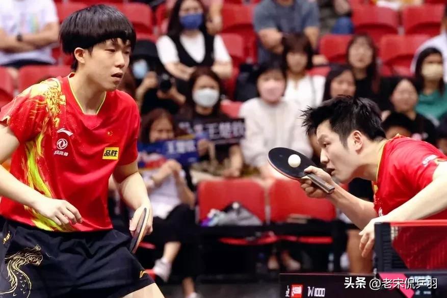新加坡孙颖莎4:0击败伊藤全程回放,孙颖莎看马龙樊振东
