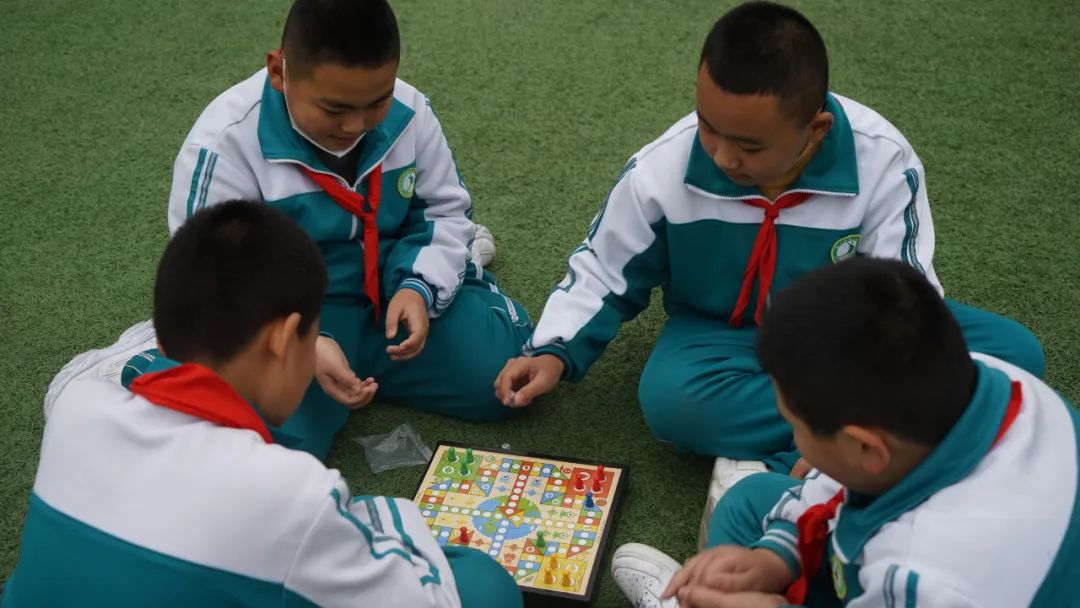 养成好习惯奠基好人生——宜川县第一小学成功举办了养成教育现场展示观摩活动