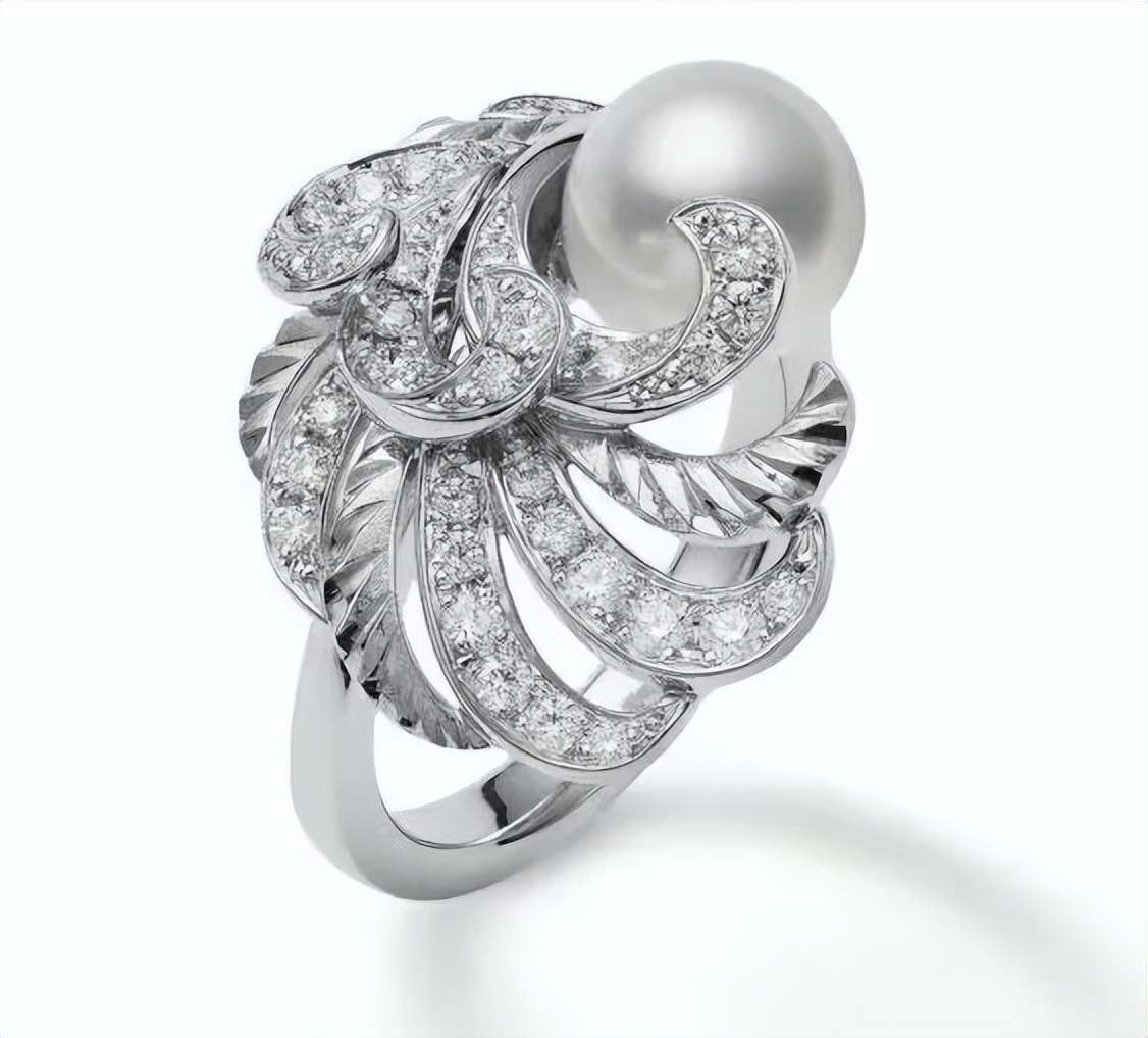 珍珠大家族“人才辈出”!哪一颗最适配你的春装Look?