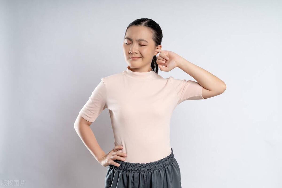 耳朵经常掏导致里面很痒怎么办,耳朵里面经常痒却啥也掏不出