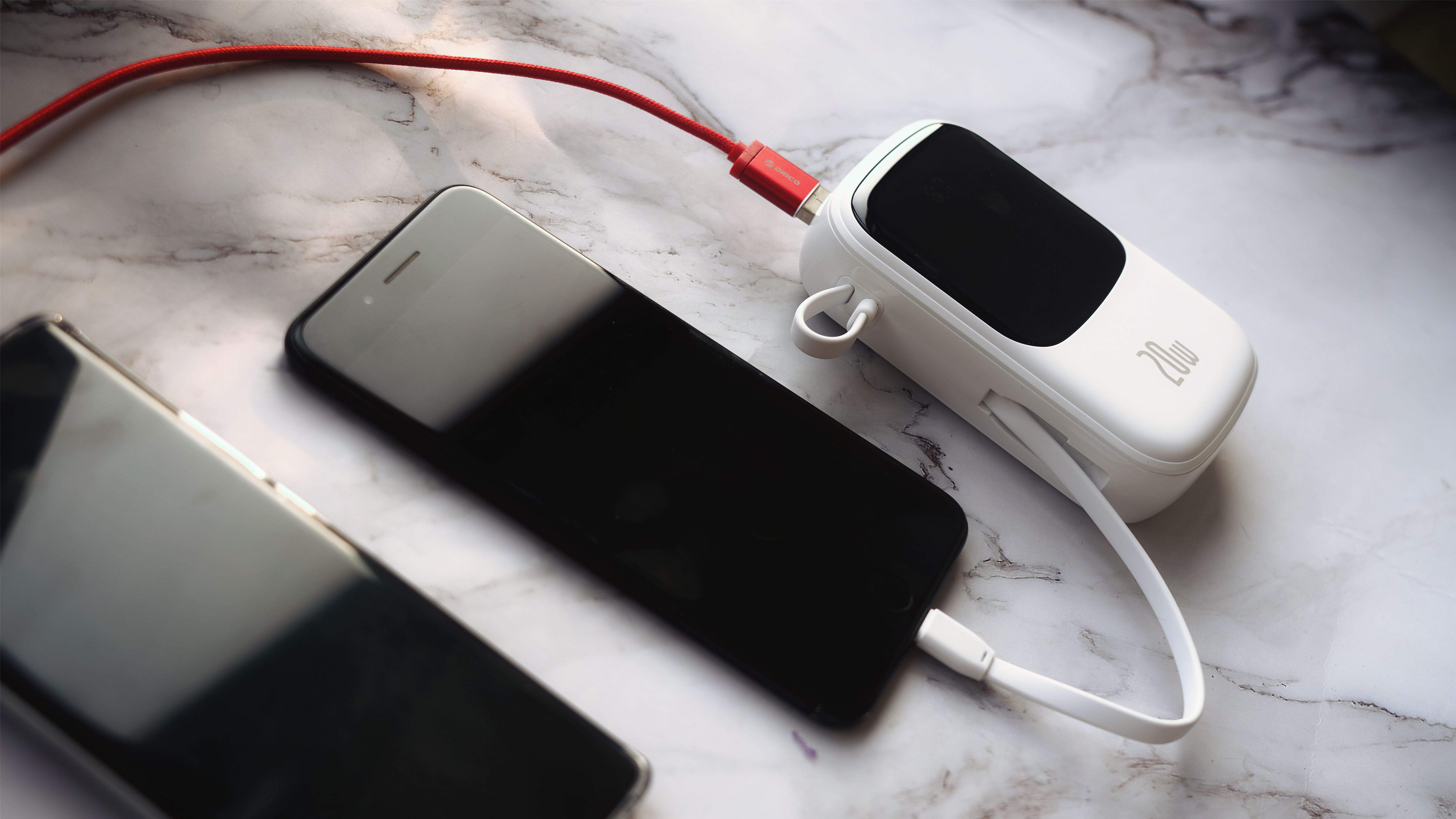 有科技感的充电宝,充电宝科技感超大容量