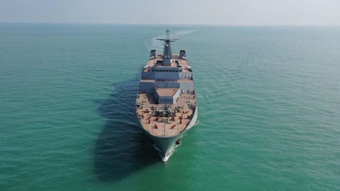 泰国071e登陆舰卖了几艘,泰国海军071et型登陆舰交付