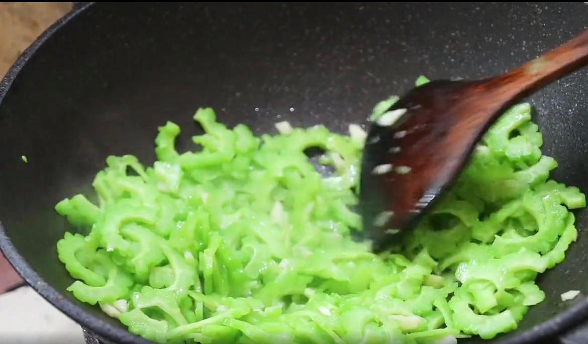 建议老年人这两种蛋白质该吃就吃,老人除了补蛋白粉还补什么