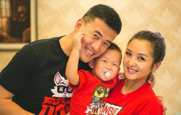 何洁和赫子铭谈多久结婚的,何洁和赫子铭的感情状况