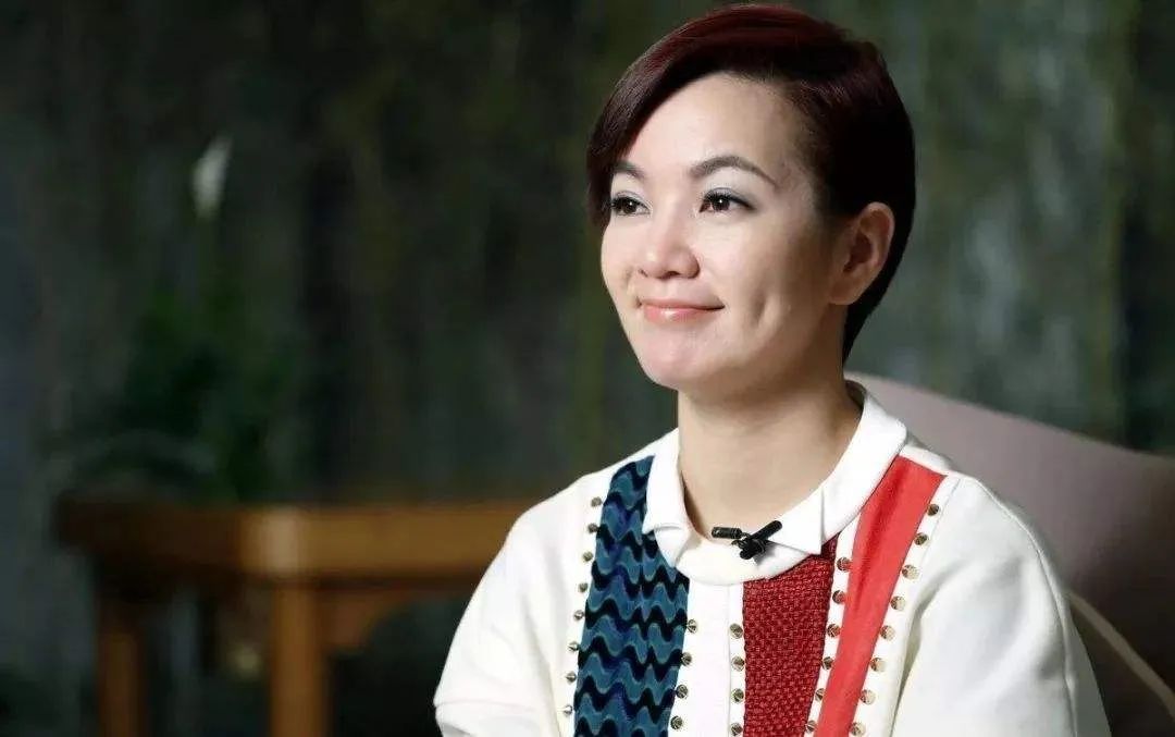 大S离婚找她哭诉、周迅与她相见恨晚…沉寂十年，她终于翻红了